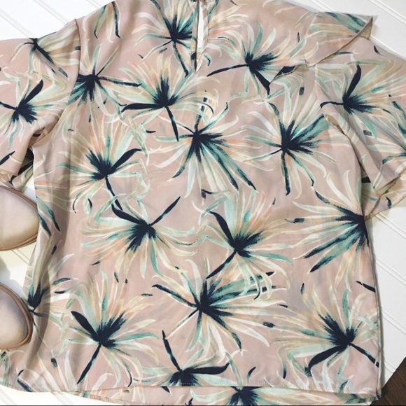 PRIMARK | Floral Flutter Sleeve Blouse - Picture 3 of 3